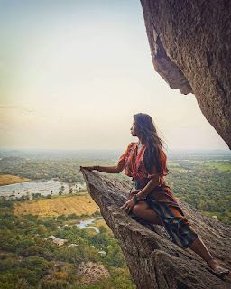 Mulkirigala Rock Monastery cave painting tours