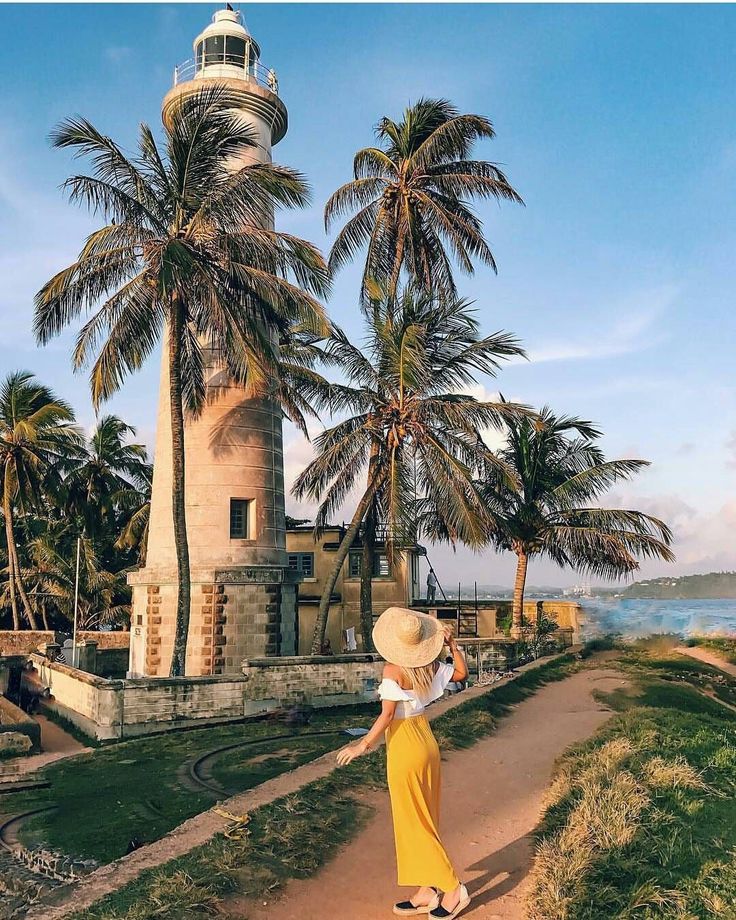 Exploring the Dutch Fort