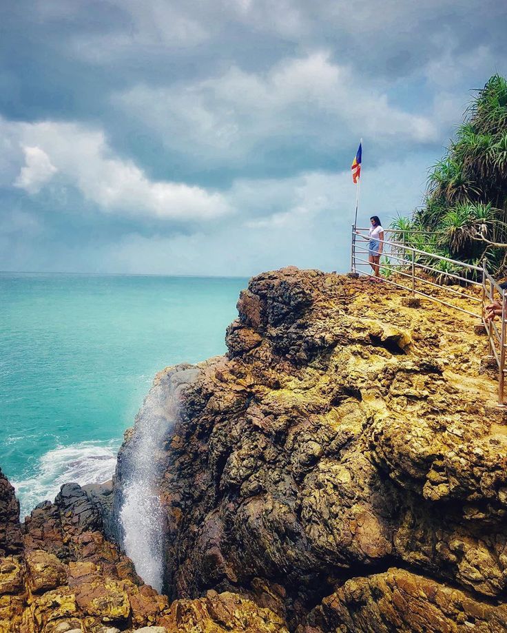 Hummanaya natural marine Blowhole visit