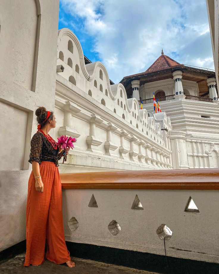 Kandy Temple of the Tooth Relic cultural pilgrimage