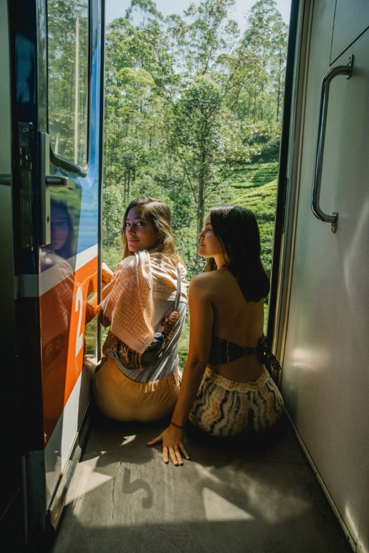 Nanu Oya to Ella scenic hill country railway tour
