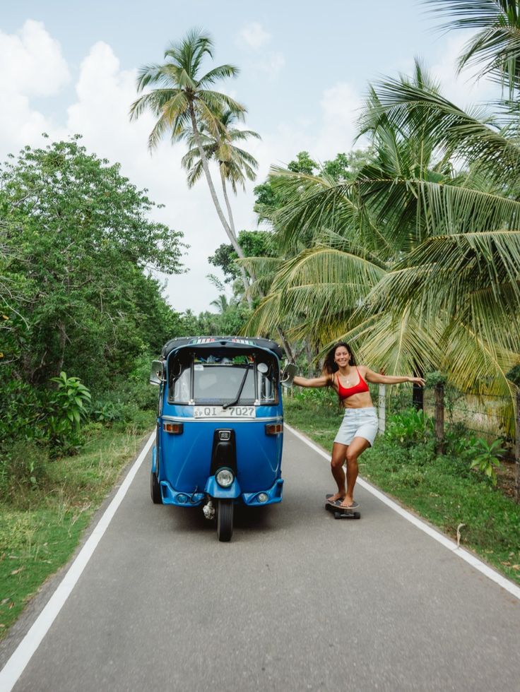 Renting a Tuk-Tuk in Sri Lanka: Police Checkpoints and Paperwork